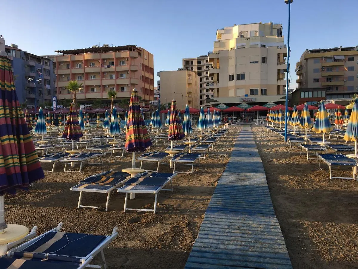 Spacious 2 Bedroom Apartment In Durres Beach Albanië
