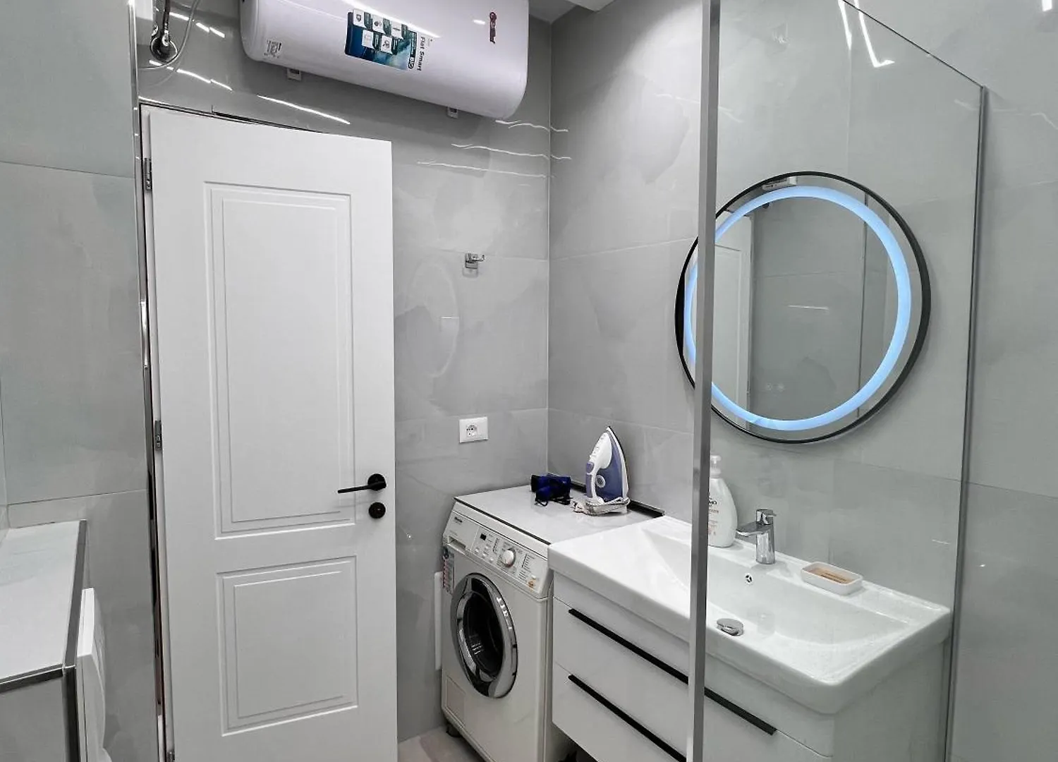 Spacious 2 Bedroom Apartment In Durres Beach